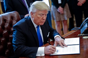 trump_signing